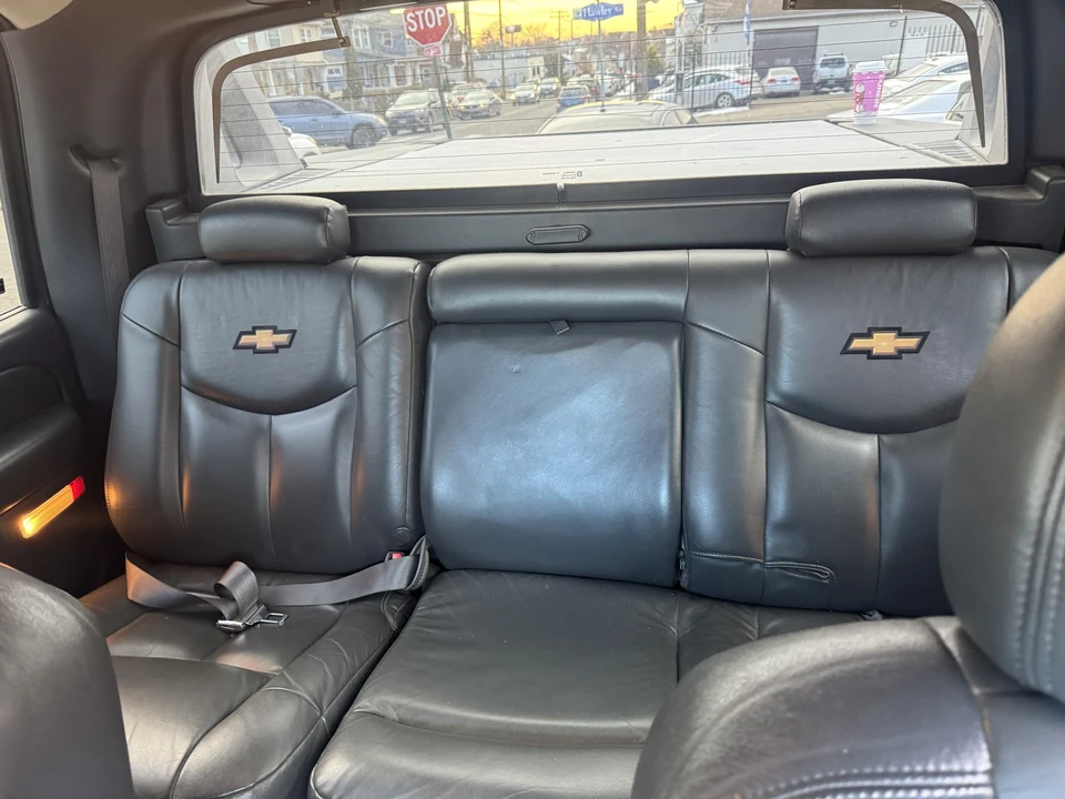 2002 Chevrolet Avalanche - Image 21 of 21