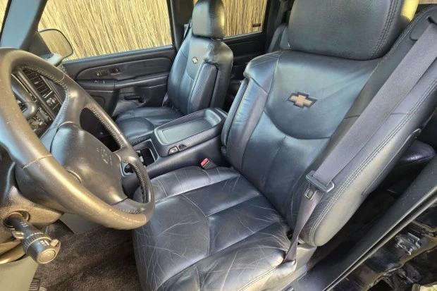 2002 Chevrolet Avalanche - Image 4 of 7