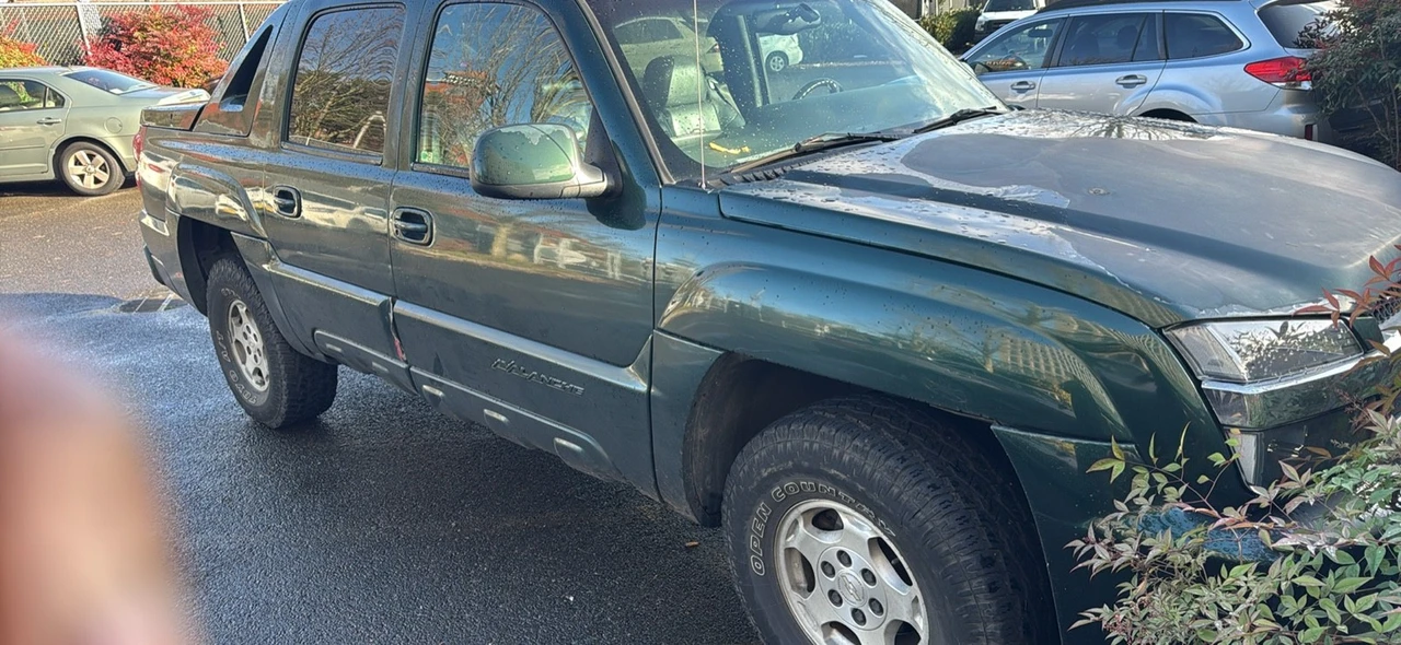 2002 Chevrolet Avalanche - Image 4 of 6