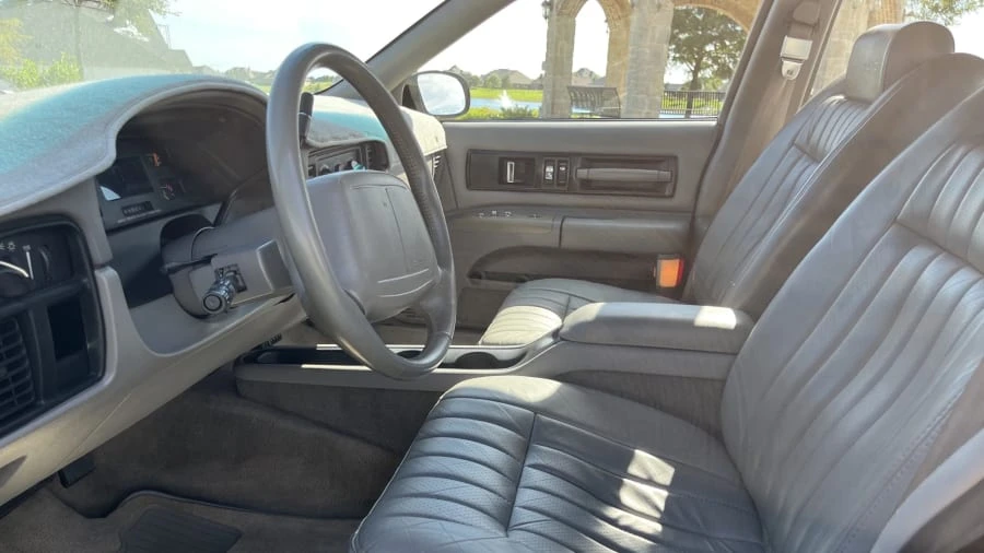 2002 Chevrolet Avalanche - Image 4 of 13