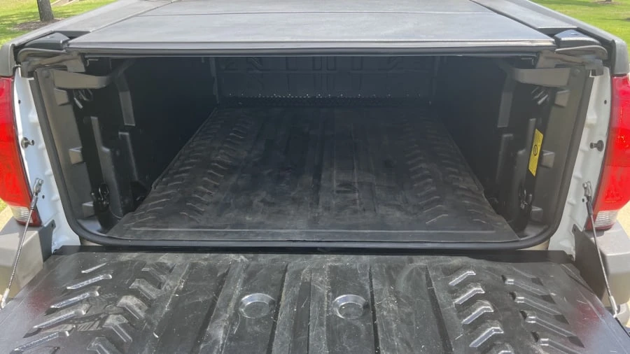 2002 Chevrolet Avalanche - Image 8 of 13