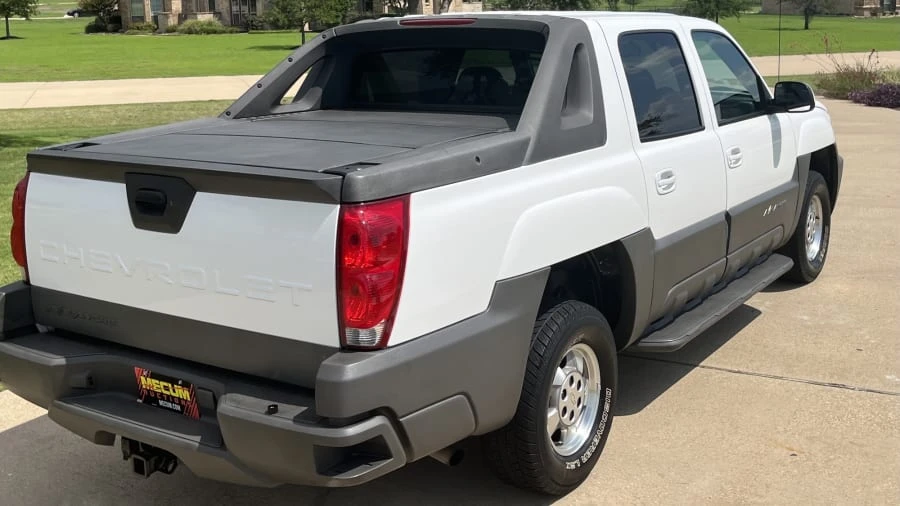 2002 Chevrolet Avalanche - Image 12 of 13