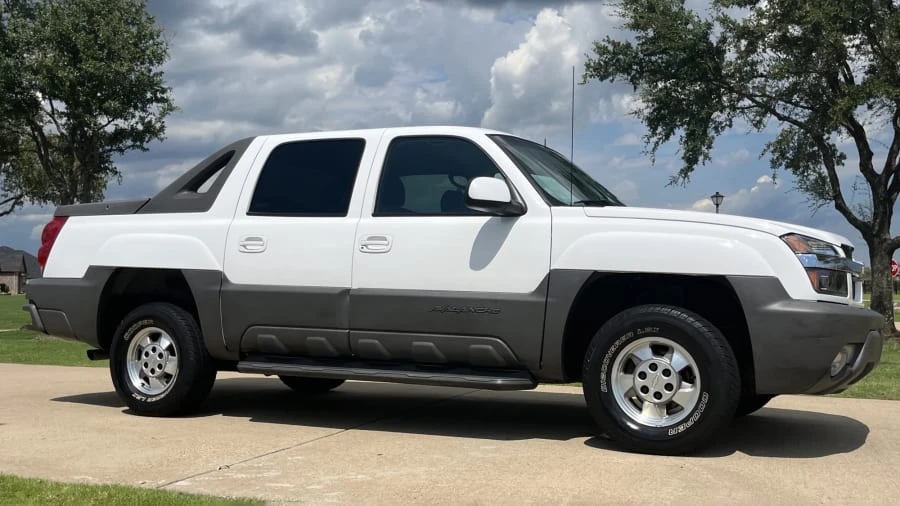 2002 Chevrolet Avalanche - Image 13 of 13