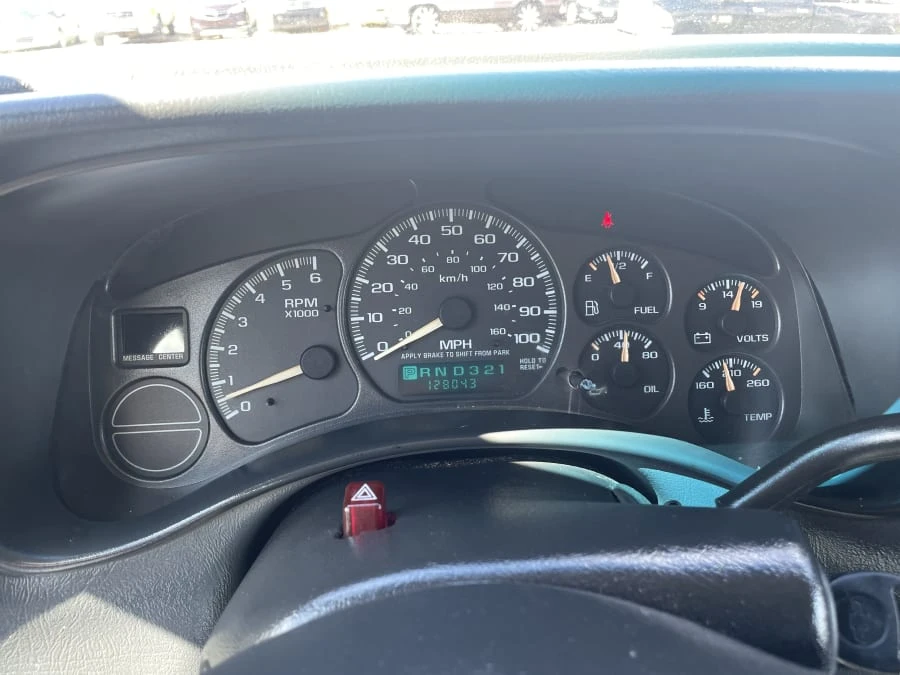2002 Chevrolet Avalanche - Image 8 of 9