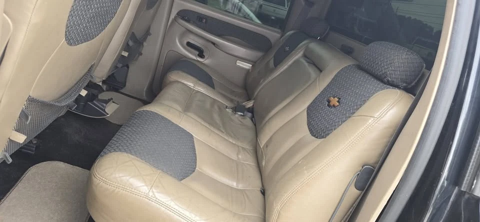 2002 Chevrolet Avalanche - Image 6 of 7