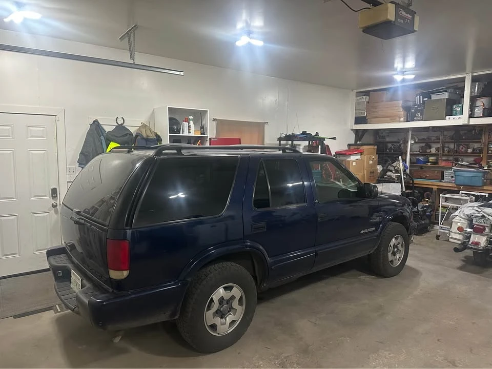 2002 Chevrolet Blazer - Image 2 of 4