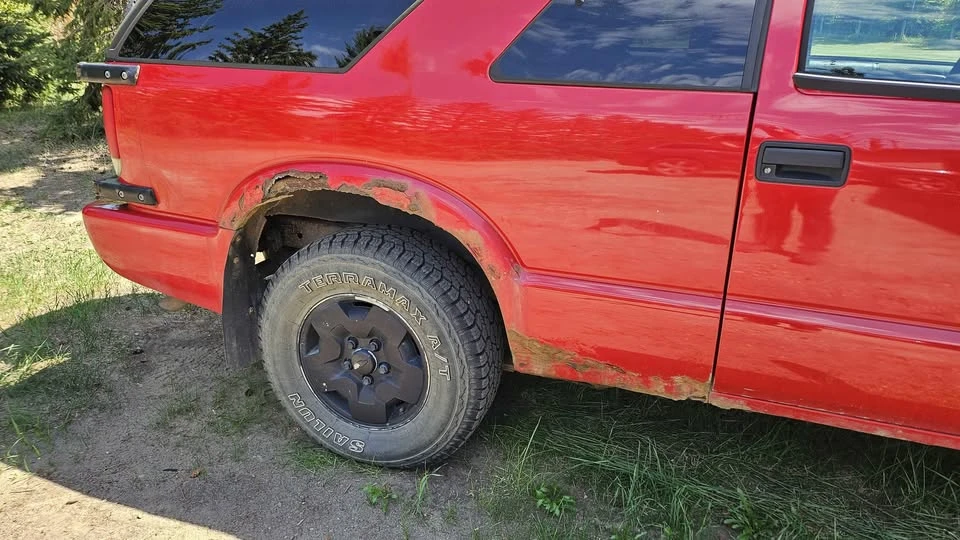 2002 Chevrolet Blazer - Image 8 of 9