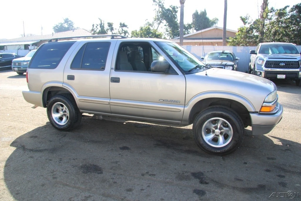 2002 Chevrolet S-10 Blazer 2nd Gen - Image 7 of 21