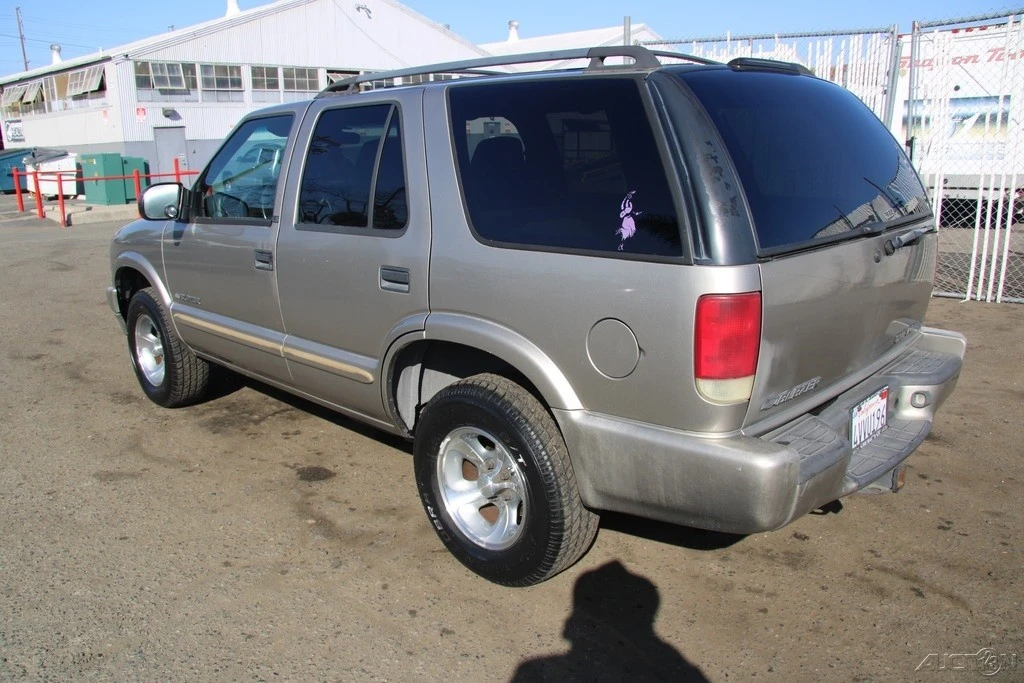 2002 Chevrolet S-10 Blazer 2nd Gen - Image 4 of 21