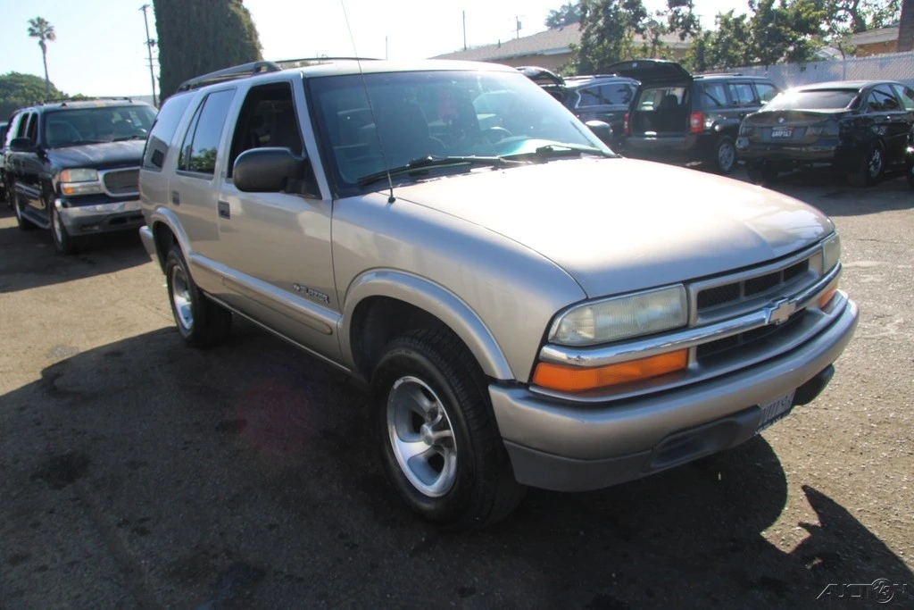 2002 Chevrolet S-10 Blazer 2nd Gen - Image 8 of 21