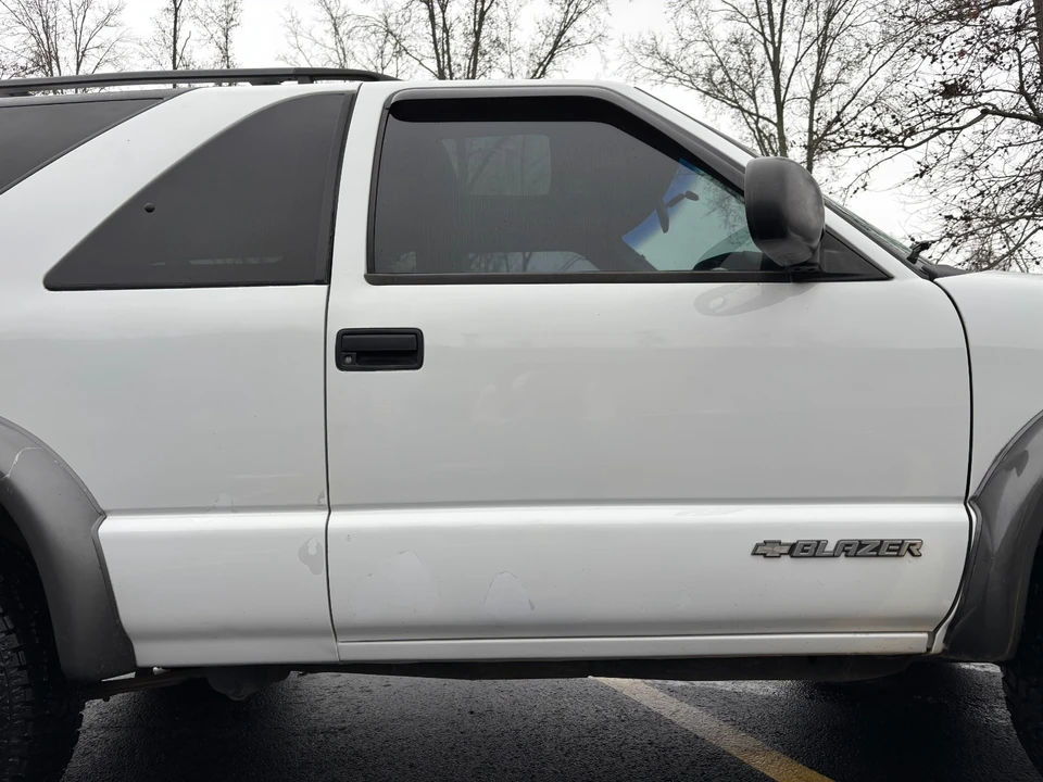 2002 Chevrolet S-10 Blazer 2nd Gen - Image 5 of 21