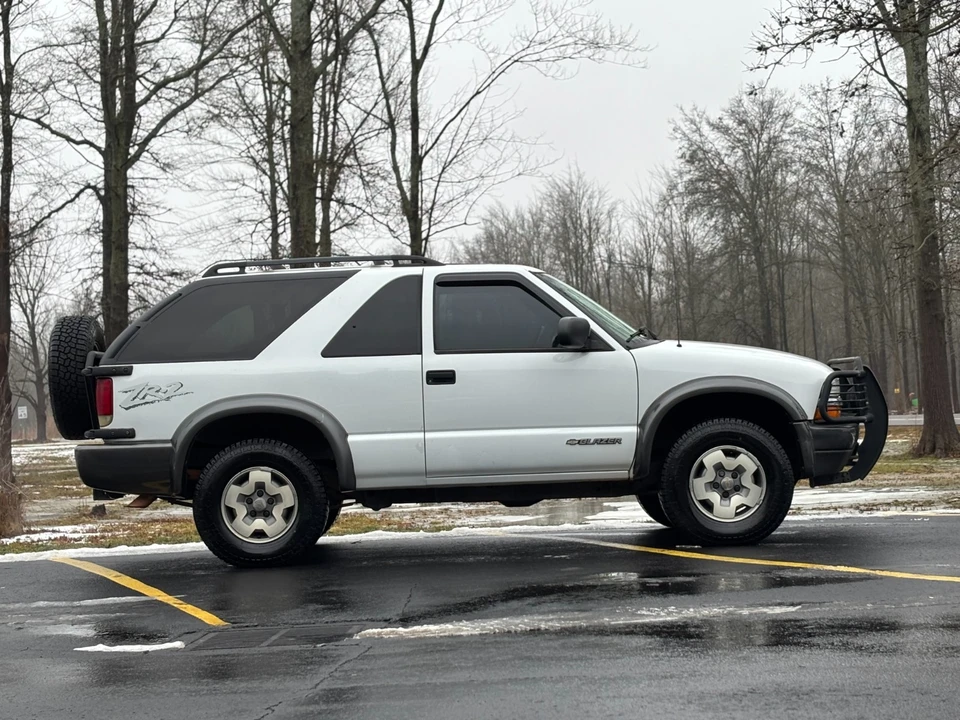2002 Chevrolet S-10 Blazer 2nd Gen - Image 3 of 21
