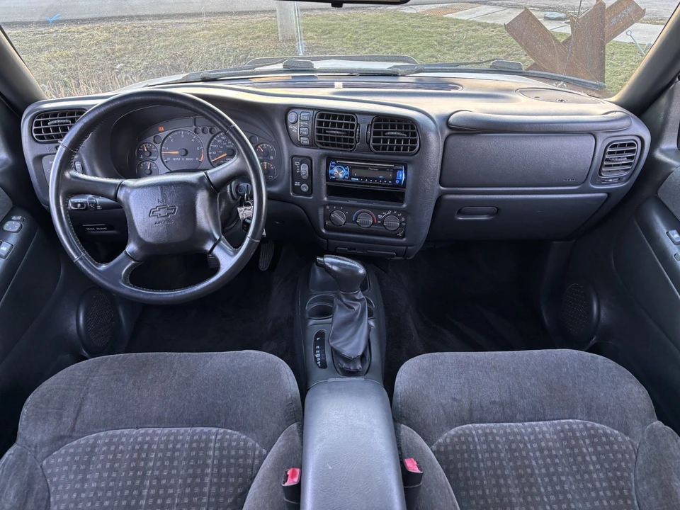 2002 Chevrolet S-10 Blazer 2nd Gen - Image 20 of 21