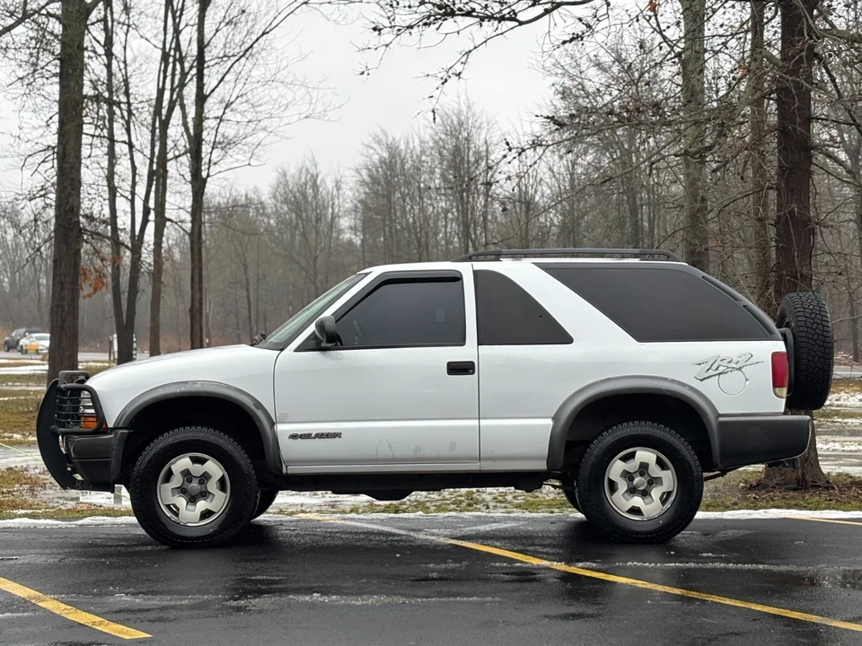 2002 Chevrolet S-10 Blazer 2nd Gen - Image 10 of 21