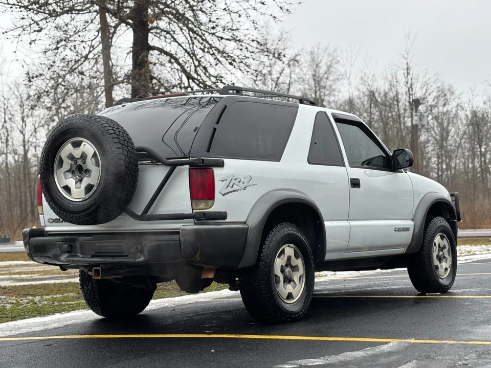 2002 Chevrolet S-10 Blazer 2nd Gen - Image 2 of 21