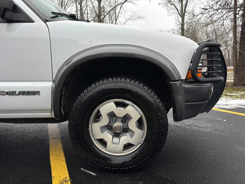 2002 Chevrolet S-10 Blazer 2nd Gen - Image 6 of 21