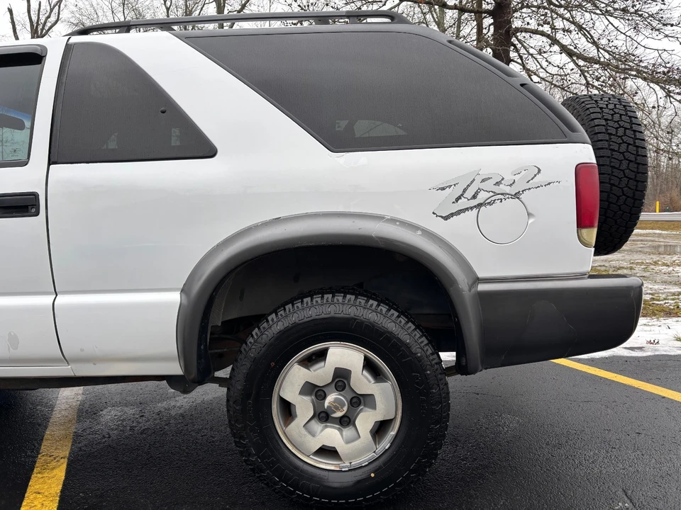 2002 Chevrolet S-10 Blazer 2nd Gen - Image 13 of 21