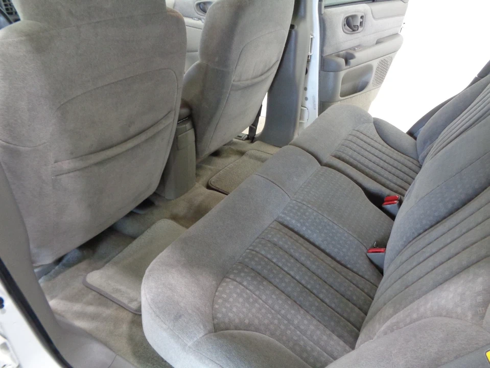 2002 Chevrolet S-10 Blazer 2nd Gen - Image 17 of 21