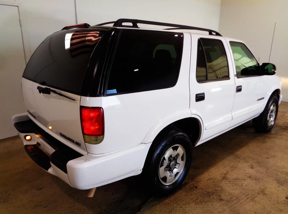 2002 Chevrolet S-10 Blazer 2nd Gen - Image 3 of 21