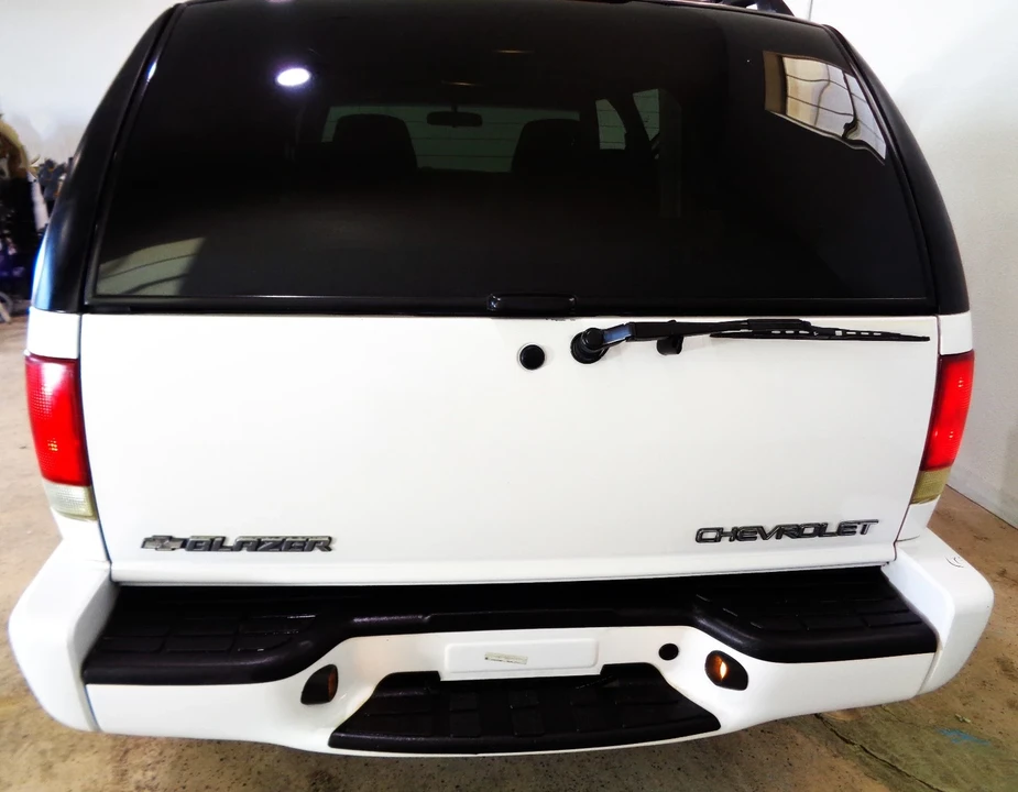 2002 Chevrolet S-10 Blazer 2nd Gen - Image 11 of 21