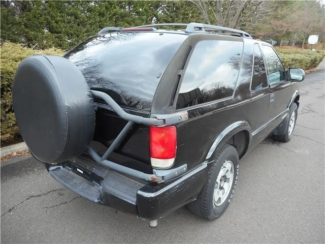 2002 Chevrolet S-10 Blazer 2nd Gen - Image 3 of 12