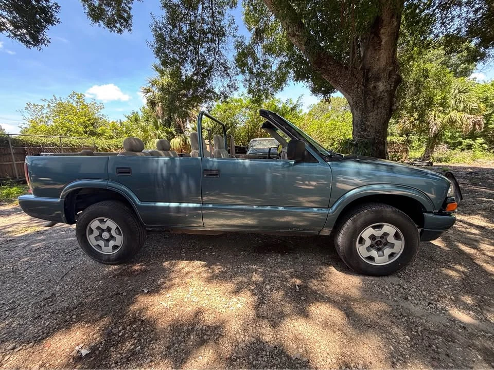 2002 Chevrolet S-10 Blazer 2nd Gen - Image 4 of 12