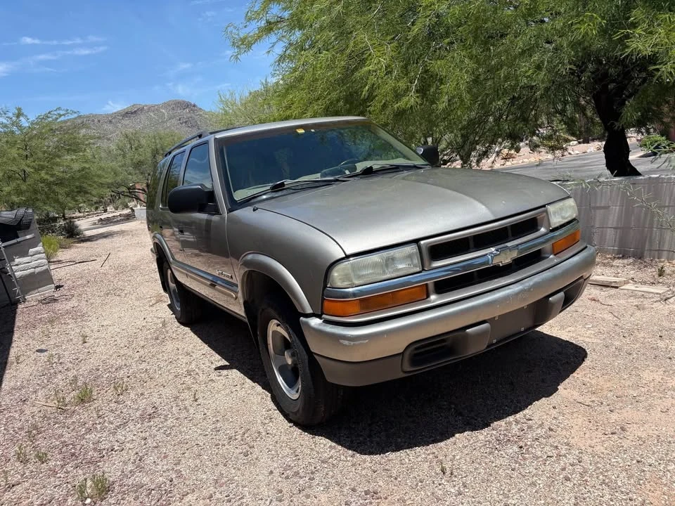 2002 Chevrolet Blazer - Image 2 of 16
