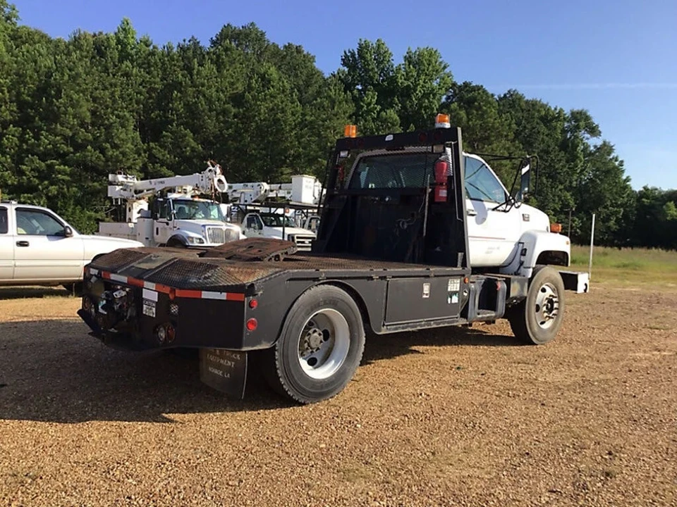 2002 Chevrolet Kodiak - Image 7 of 10