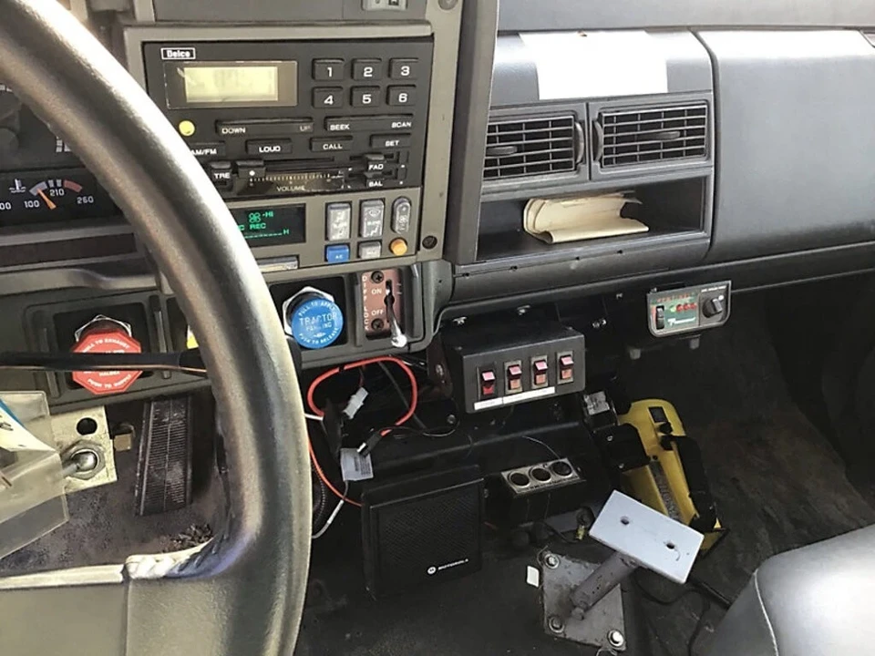 2002 Chevrolet Kodiak - Image 3 of 10