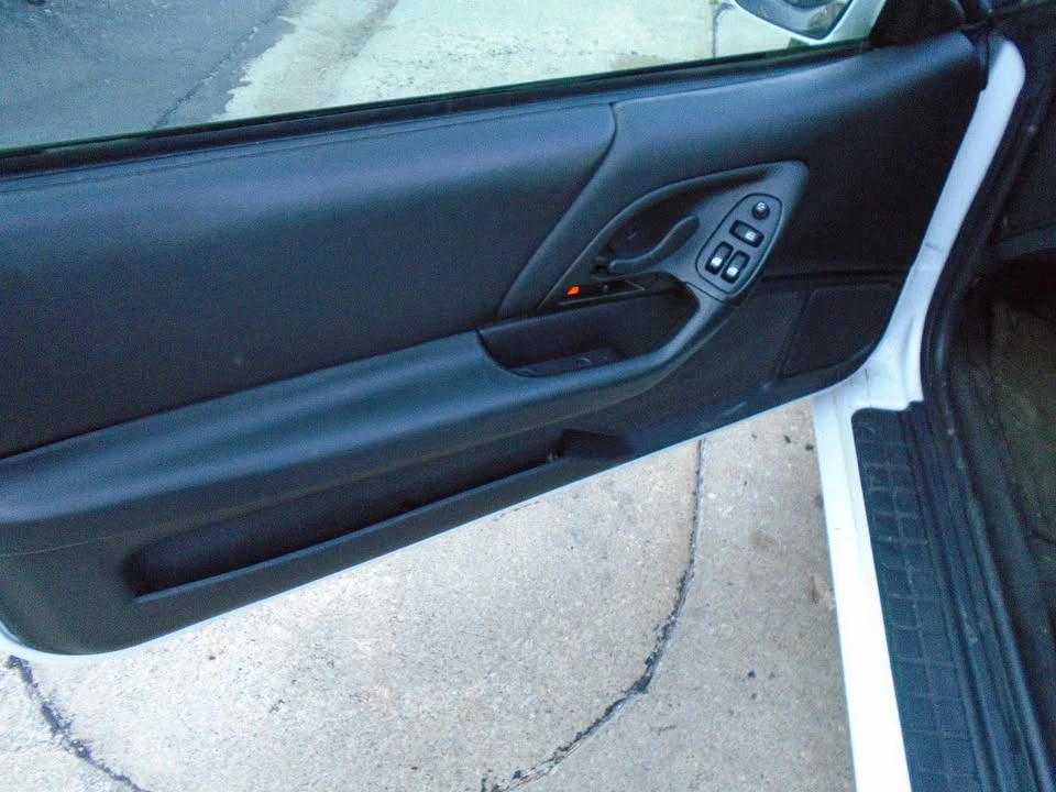 2002 Chevrolet Camaro 4th Gen - Image 16 of 17
