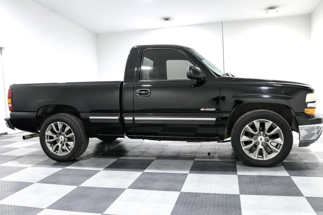 2002 Chevrolet C/K 4th Gen - Image 8 of 21