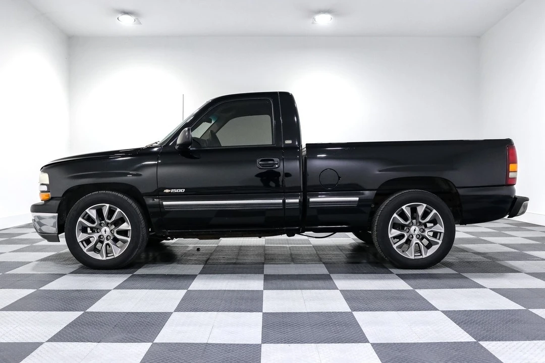 2002 Chevrolet C/K 4th Gen - Image 4 of 21