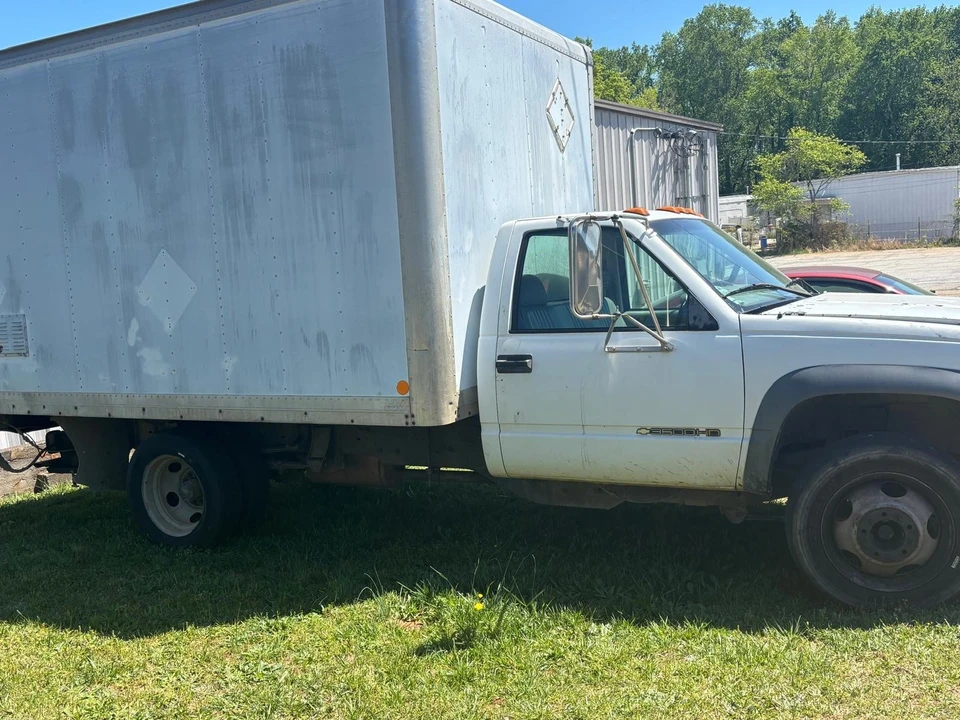 2002 Chevrolet C/K 4th Gen - Image 5 of 6