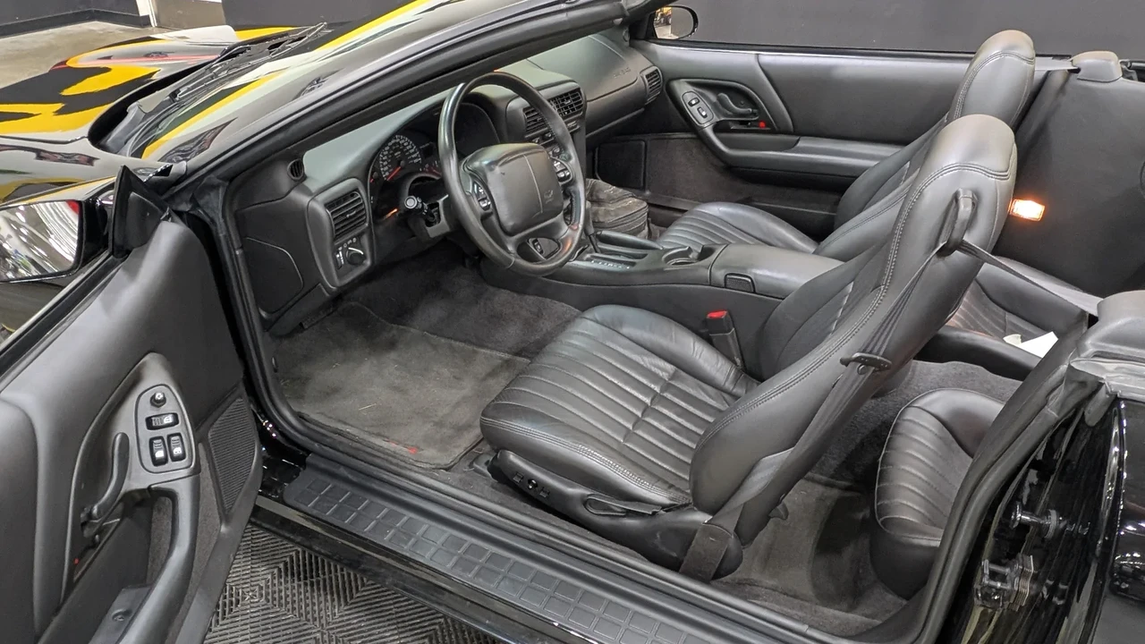 2002 Chevrolet Camaro 4th Gen - Image 11 of 13