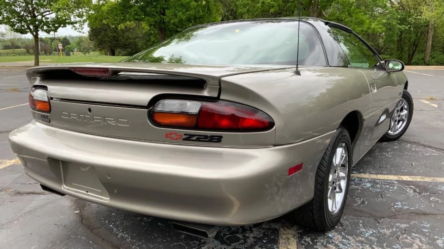 2002 Chevrolet Camaro 4th Gen - Image 6 of 12