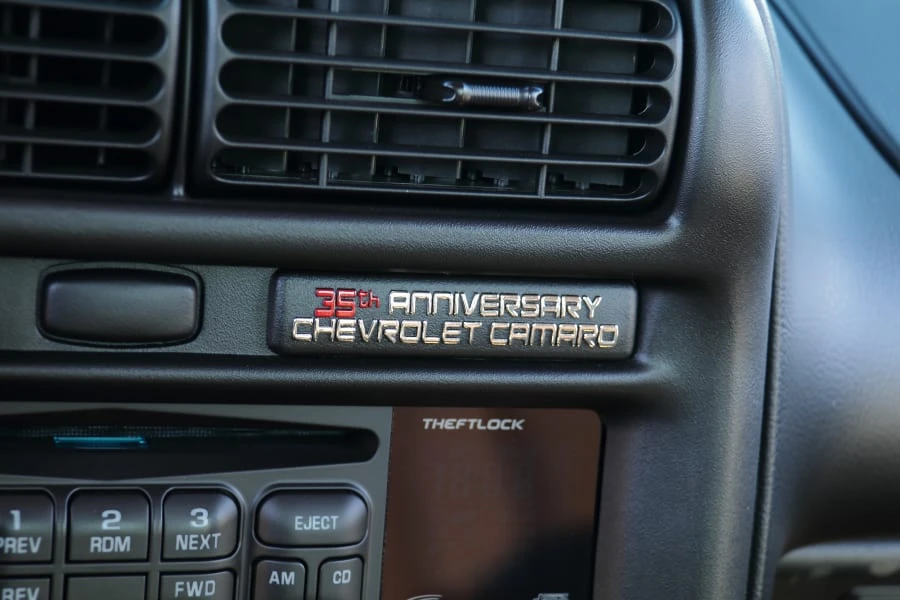2002 Chevrolet Camaro 4th Gen - Image 28 of 31
