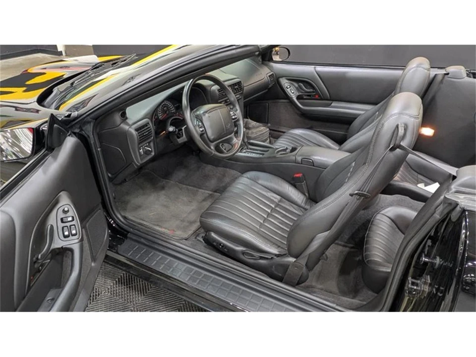 2002 Chevrolet Camaro 4th Gen - Image 11 of 13