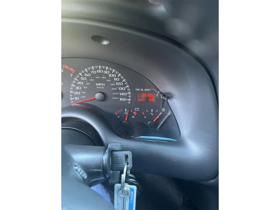 2002 Chevrolet Camaro 4th Gen - Image 6 of 9