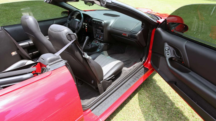 2002 Chevrolet Camaro 4th Gen - Image 2 of 6