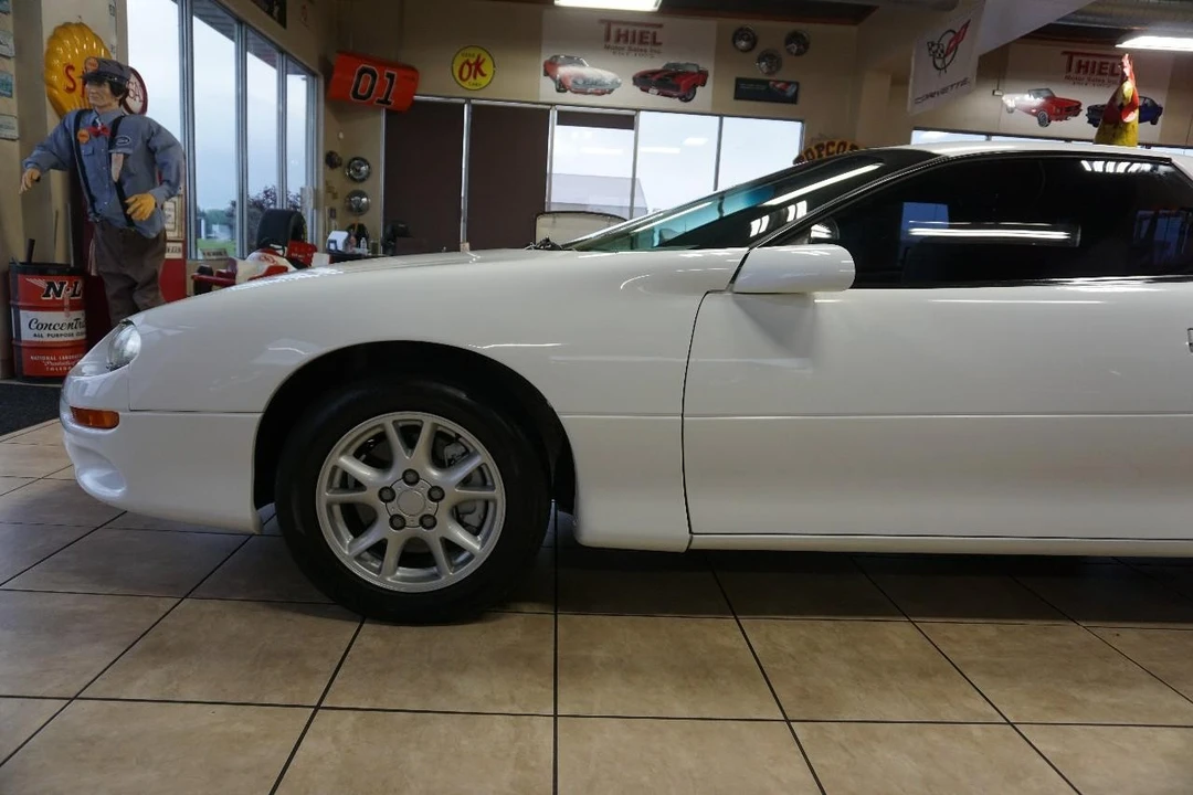 2002 Chevrolet Camaro 4th Gen - Image 4 of 31