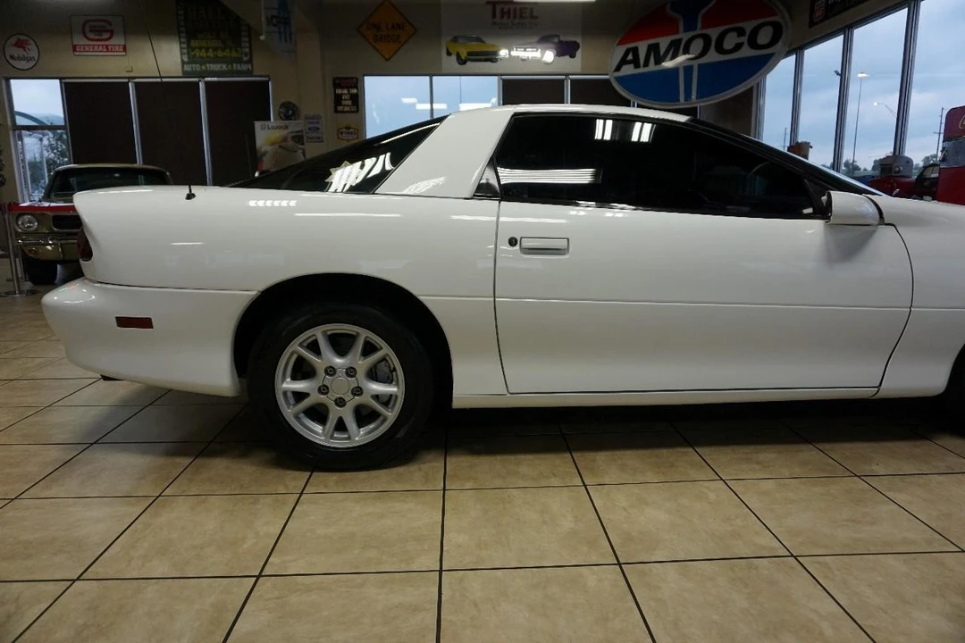 2002 Chevrolet Camaro 4th Gen - Image 13 of 31