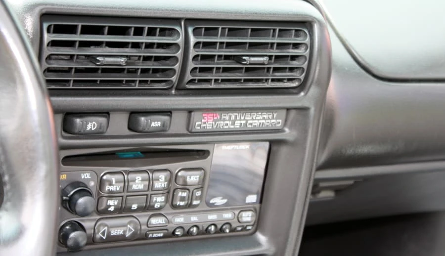 2002 Chevrolet Camaro 4th Gen - Image 6 of 8