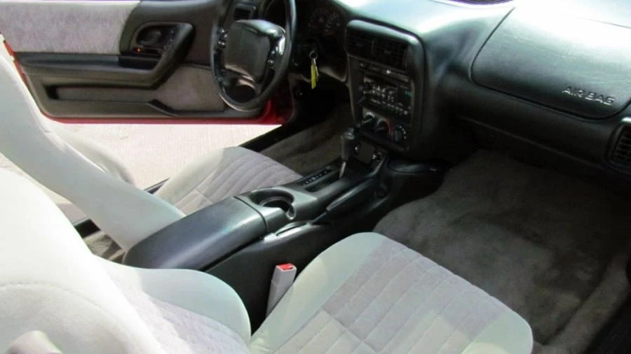 2002 Chevrolet Camaro 4th Gen - Image 5 of 8
