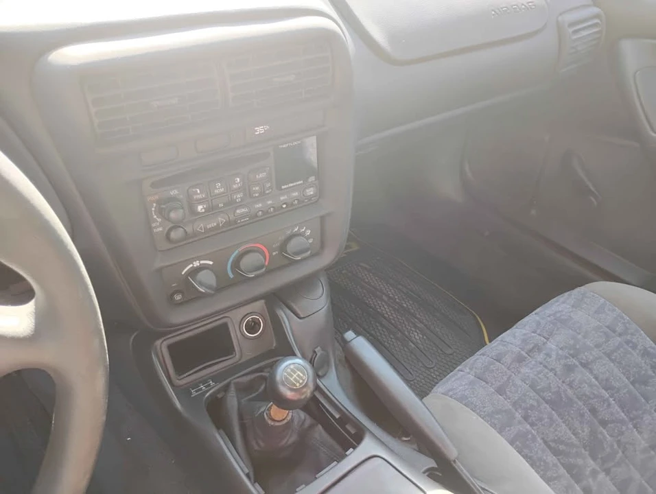2002 Chevrolet Camaro 4th Gen - Image 15 of 18
