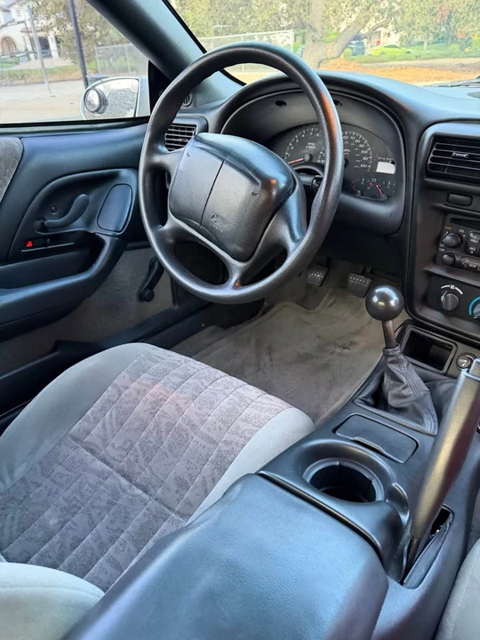 2002 Chevrolet Camaro 4th Gen - Image 5 of 7