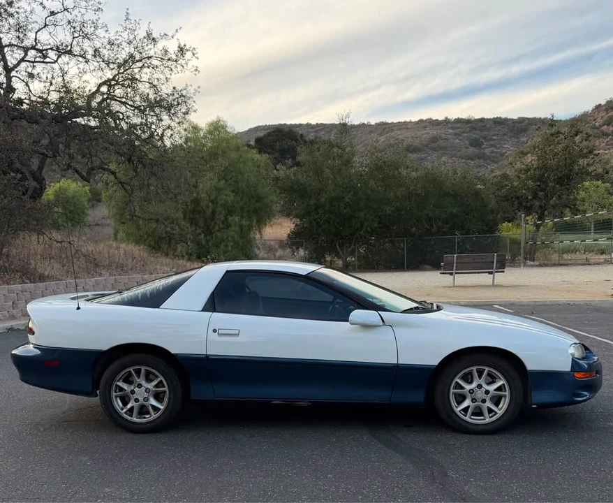 2002 Chevrolet Camaro 4th Gen - Image 4 of 9