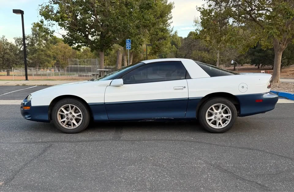 2002 Chevrolet Camaro 4th Gen - Image 3 of 9