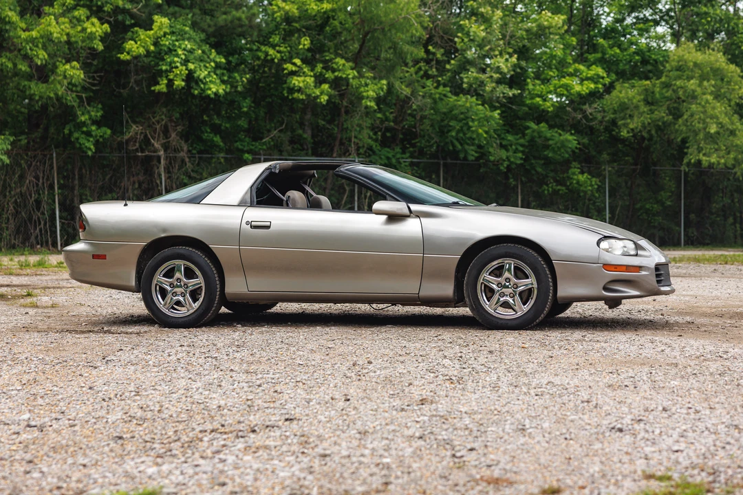 2002 Chevrolet Camaro 4th Gen - Image 9 of 31