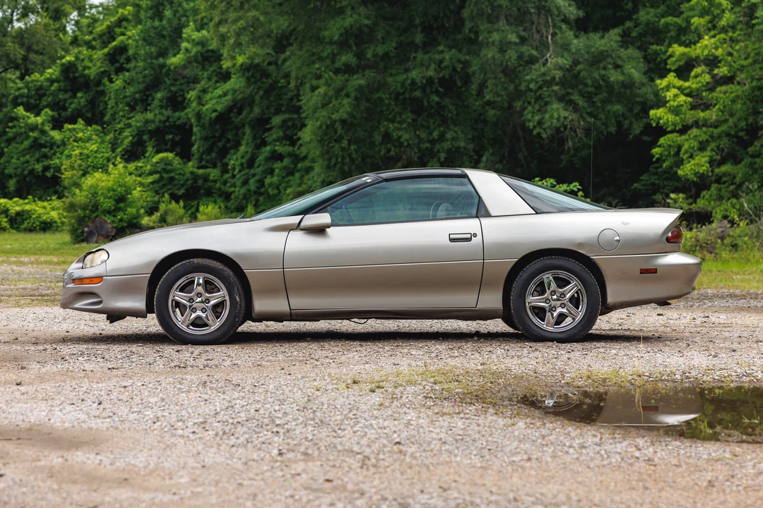 2002 Chevrolet Camaro 4th Gen - Image 16 of 31