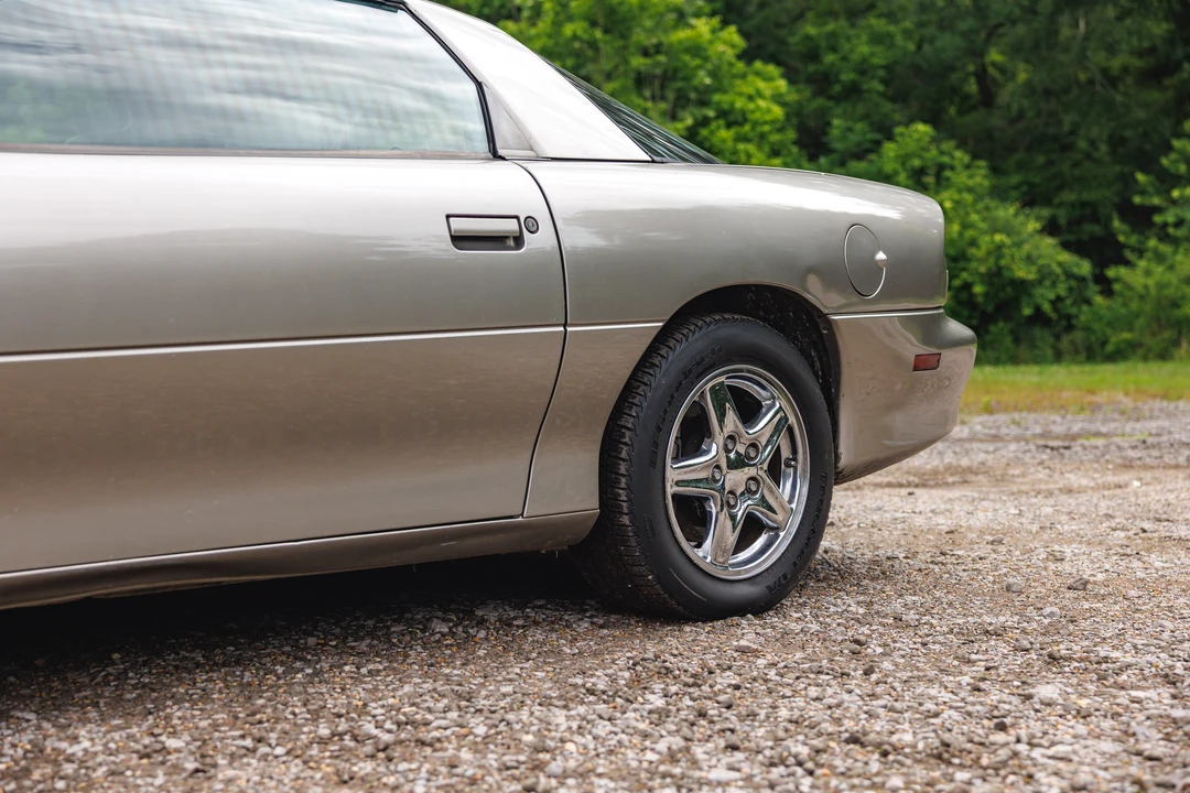 2002 Chevrolet Camaro 4th Gen - Image 18 of 31